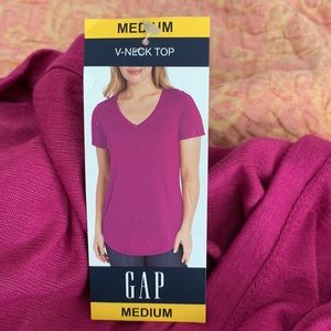 New Gap V Neck Short Sleeve Purple Tee Shirt, Size Medium